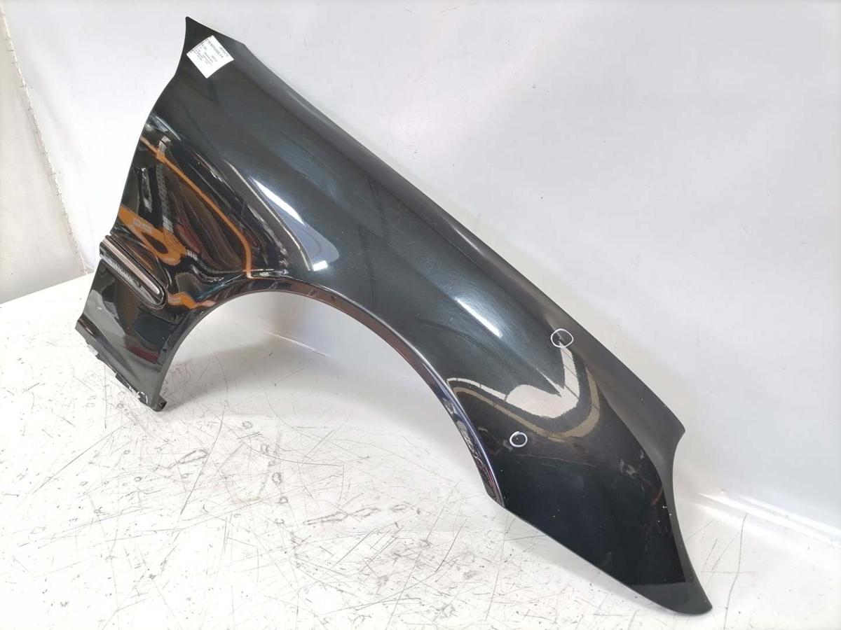 Mercedes C Klasse W203 original Kotflügel vorn rechts 197 Obsidianschwarz Bj.2002